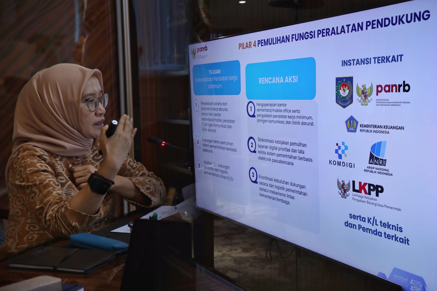 20260305 Rapat Laporan Satgas Percepatan Rehabilitasi Sumatra 9