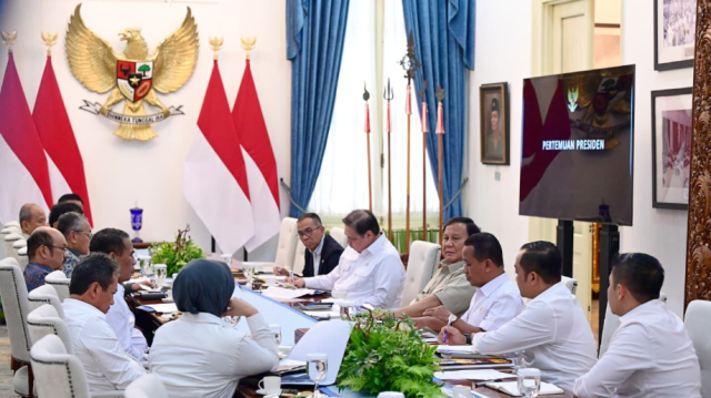202260408 Pimpin Rapat Terbatas Presiden Prabowo Instruksikan Percepatan Pembangunan Kampung Nelayan Merah Putih