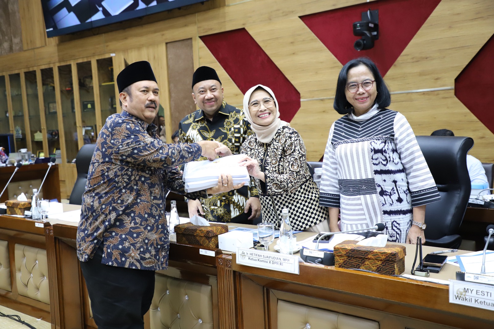 20260406 Rapat Kerja Tingkat 1 Komisi X DPR RI 20