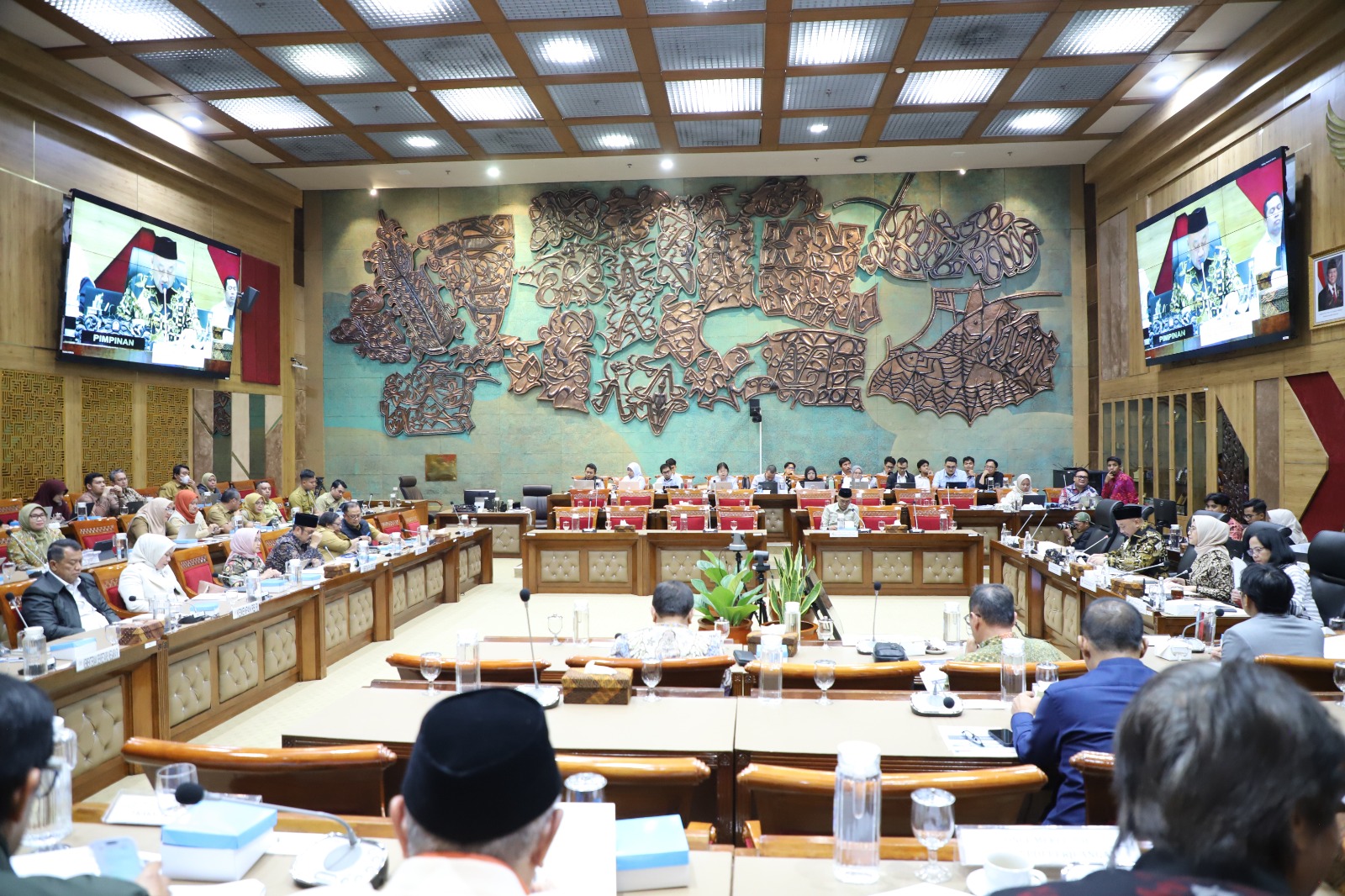 20260406 Rapat Kerja Tingkat 1 Komisi X DPR RI 20