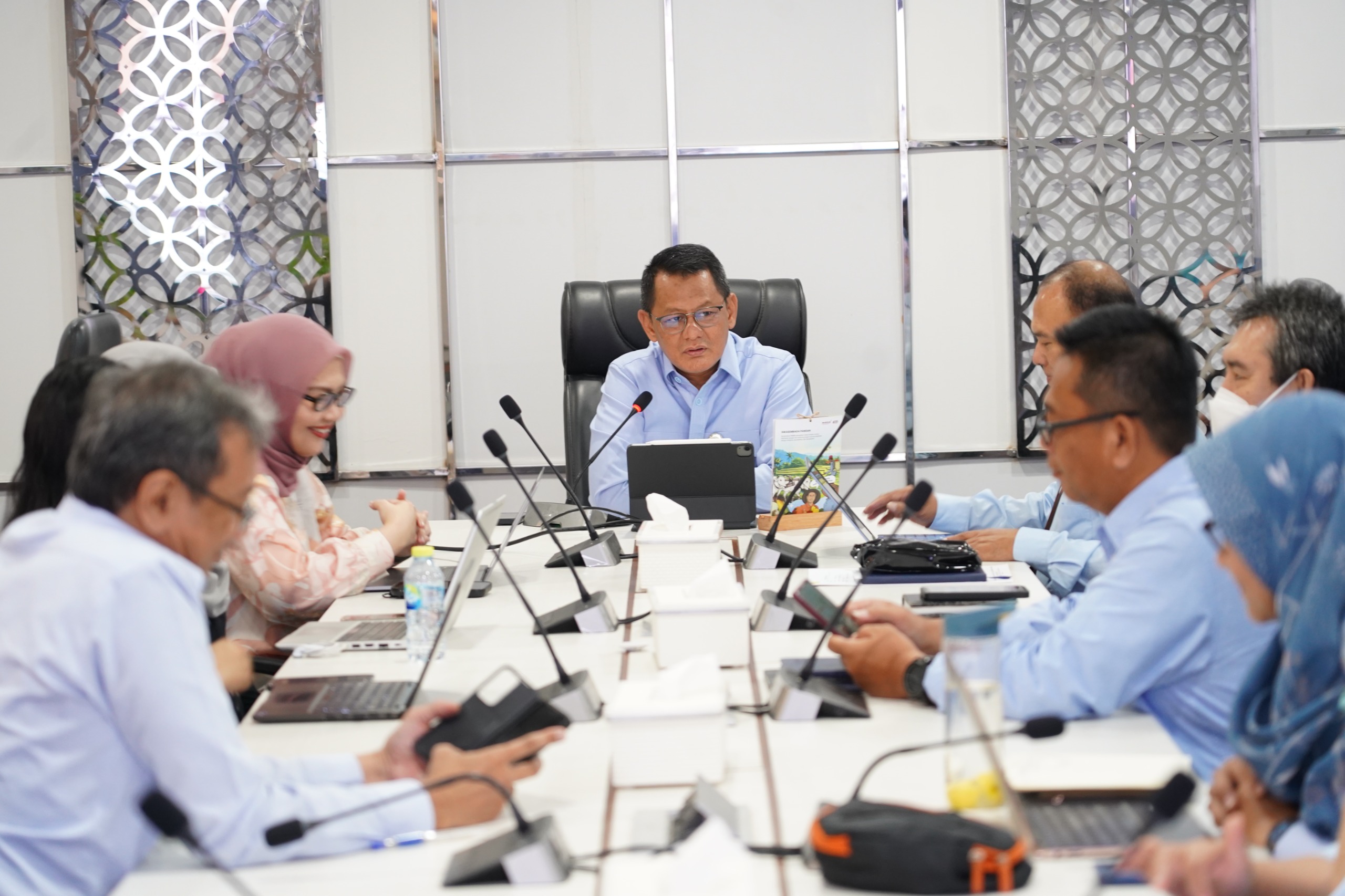 20260430 Rapat Pembahasan Pendekatan Siklus Hidup dalam Transformasi Pelayanan Publik Berbasis Manusia 5