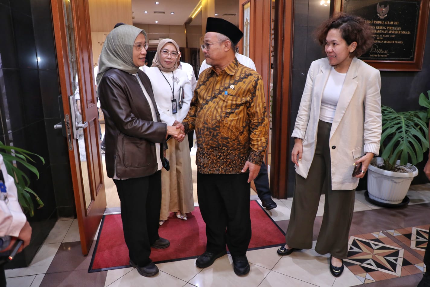 20260511 MENTERI Pertemuan dengan Menteri Pendidikan Dasar dan Menengah 16