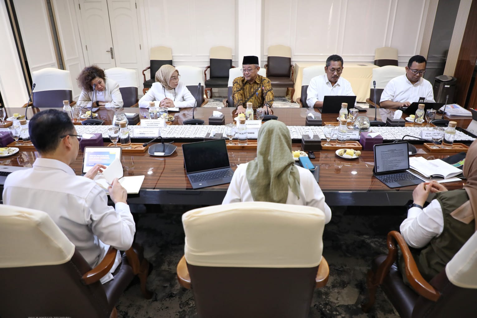 20260511 MENTERI Pertemuan dengan Menteri Pendidikan Dasar dan Menengah 16
