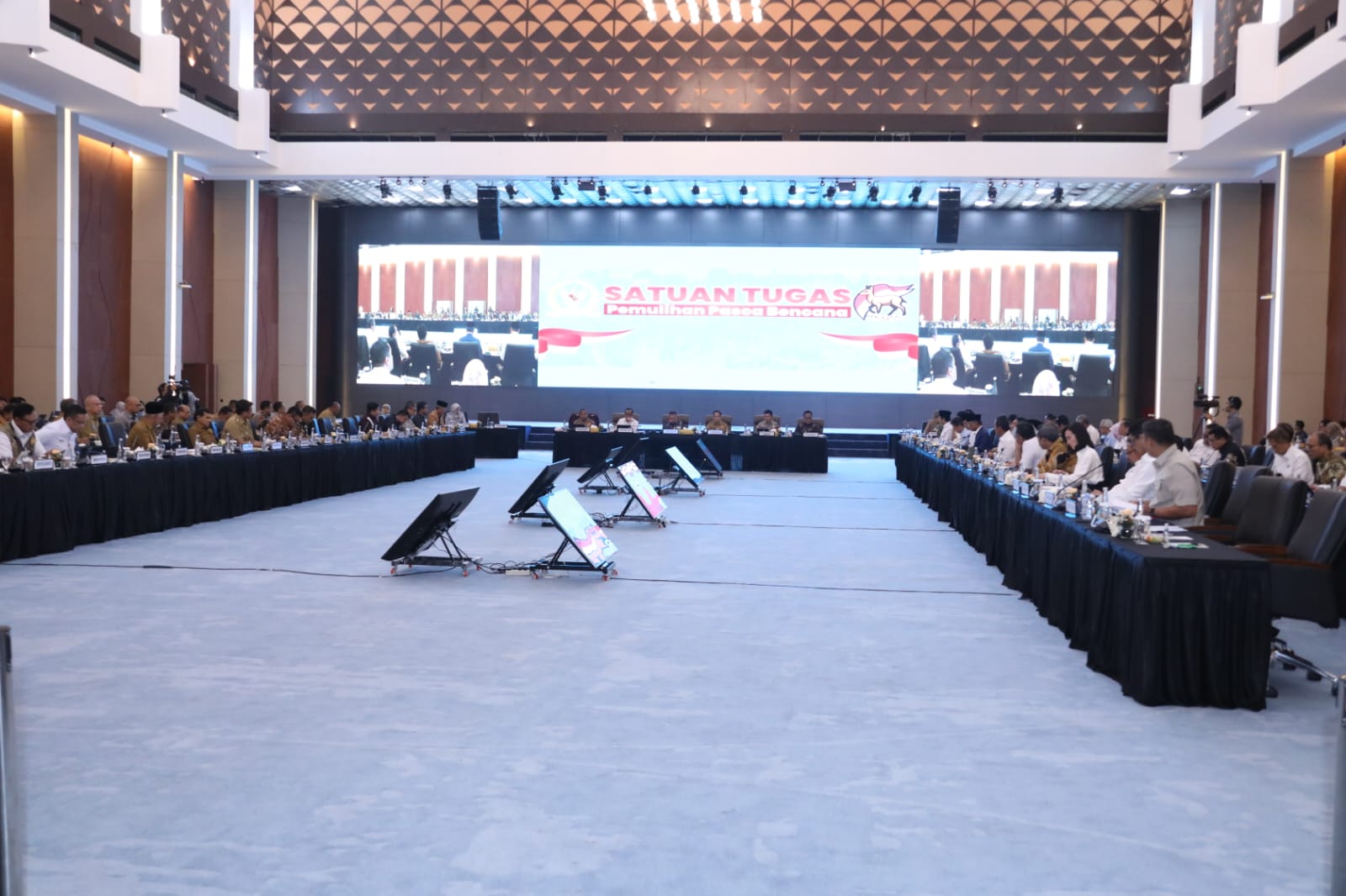 20260525 Rakor DPR dengan Satgas PRRP Sumatra 10