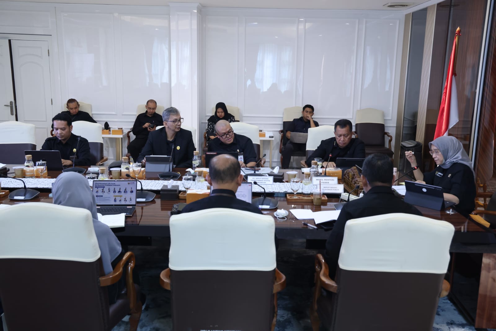 20260602 Rapat Pembahasan Pelayanan Publik Berbasis Siklus Hidup 1