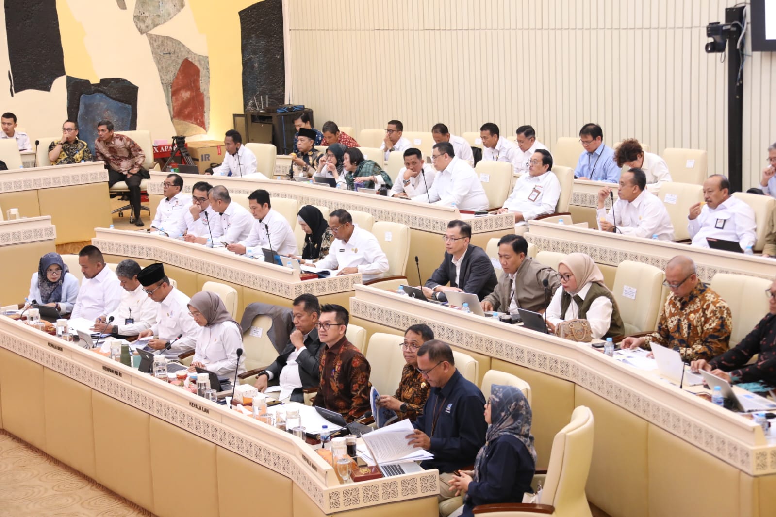 20260610 Rapat Kerja dengan Komisi II DPR RI 9
