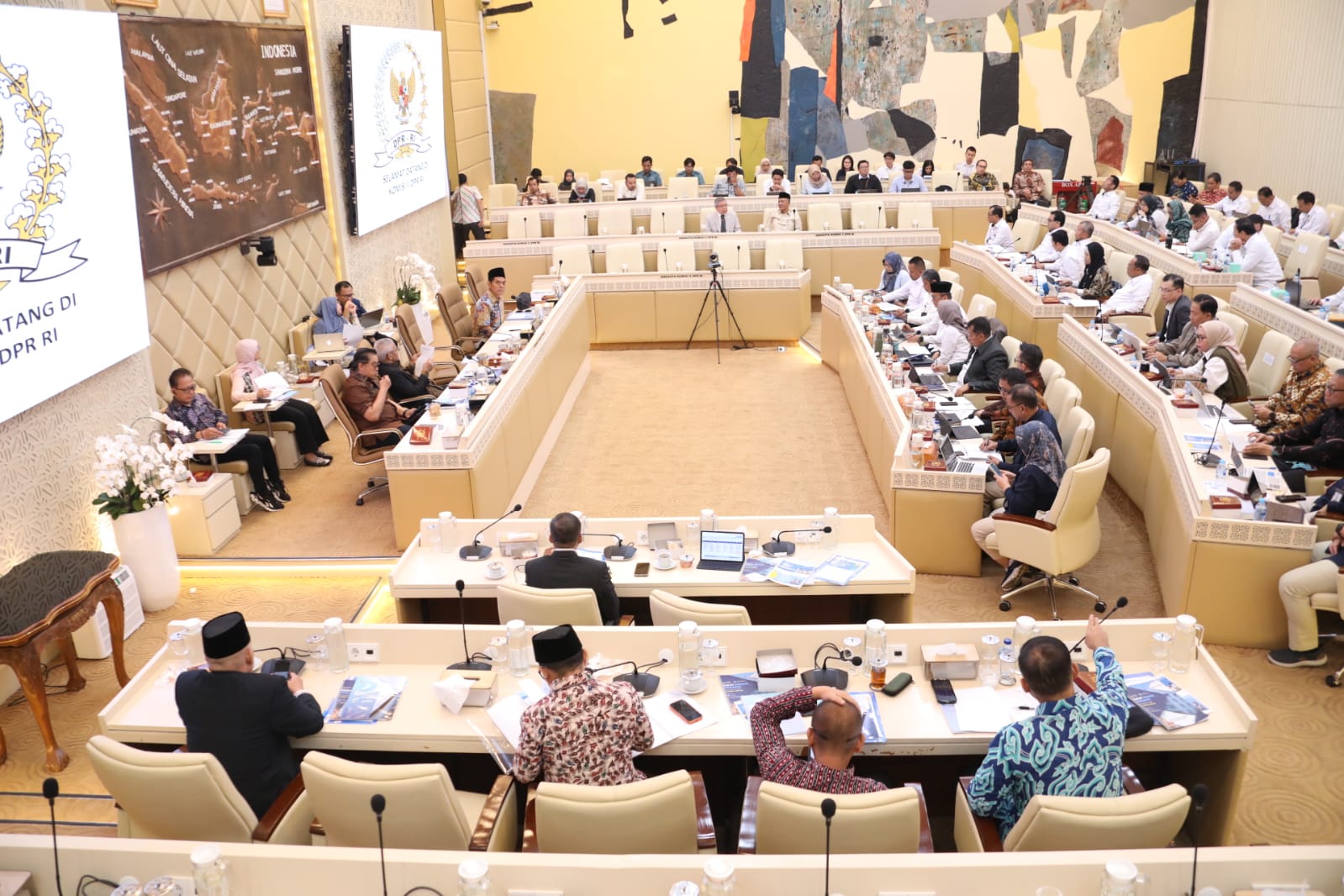 20260610 Rapat Kerja dengan Komisi II DPR RI 9