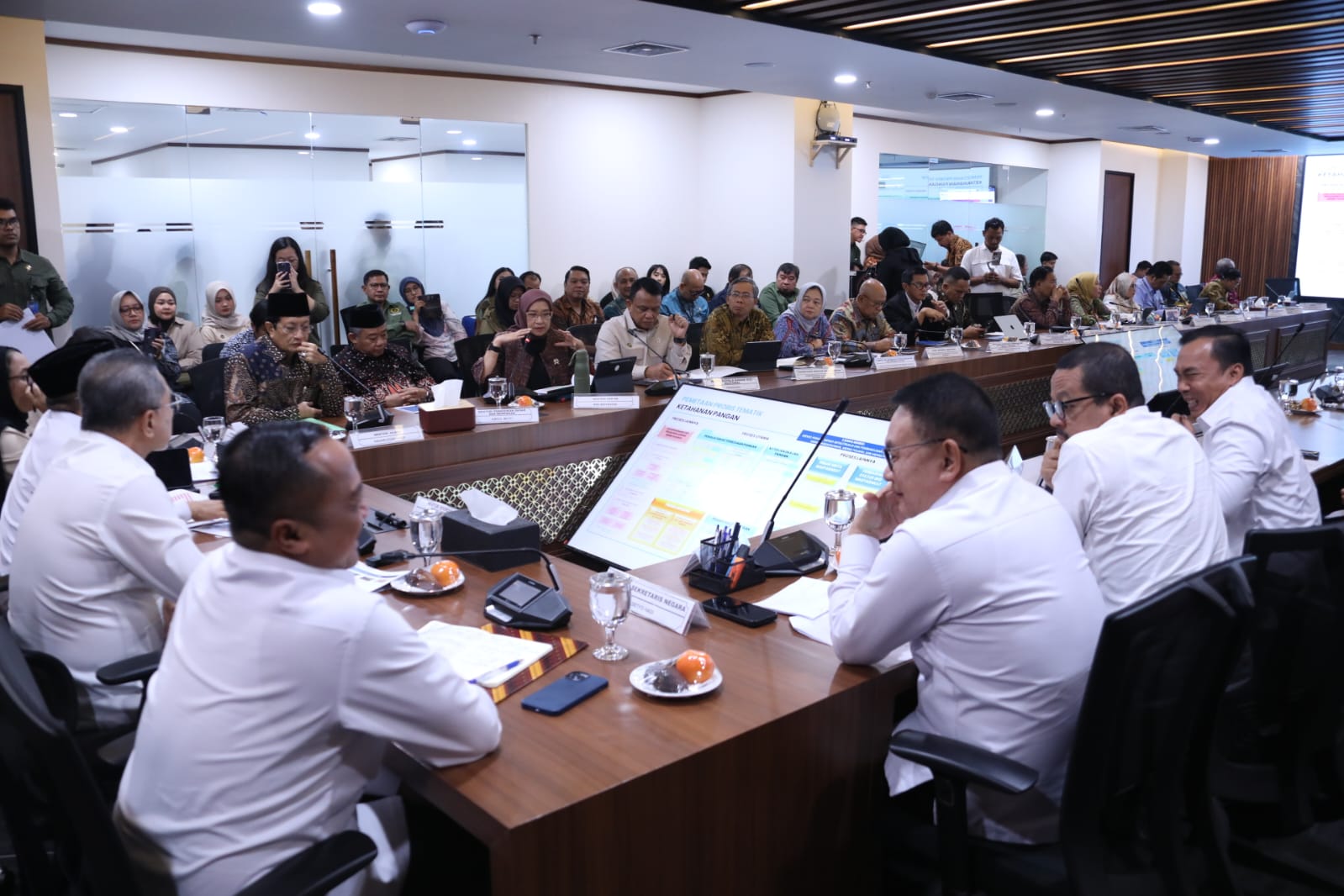 20260611 MENTERI Rakortas Tingkat Menteri Program PHTC Presiden 12