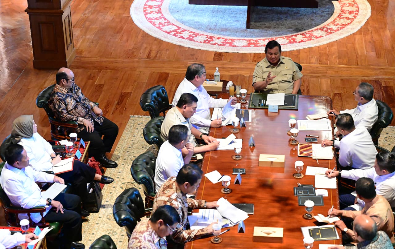 20260714 MENTERI Rapat Terbatas Terkait Ekonomi 9