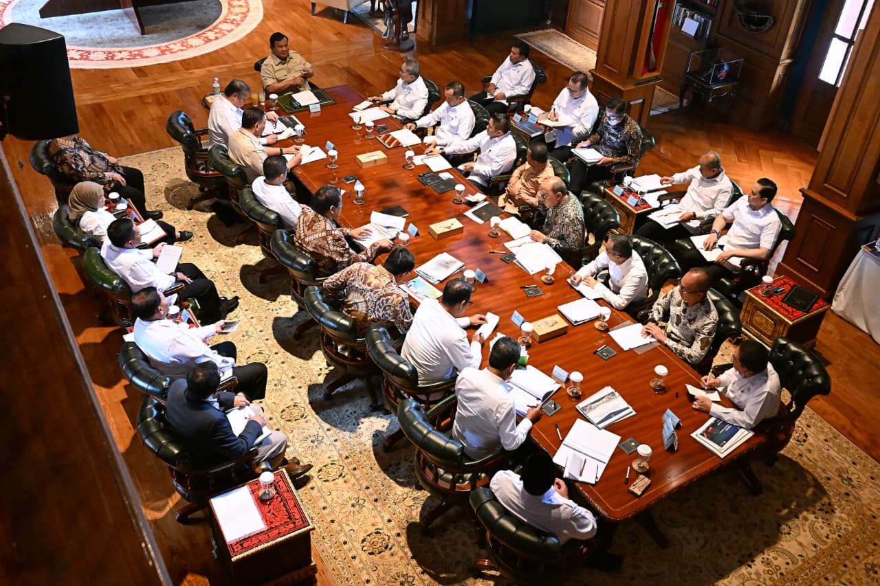 20260714 MENTERI Rapat Terbatas Terkait Ekonomi 9