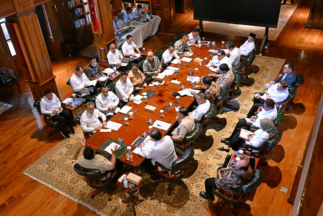 20260714 MENTERI Rapat Terbatas Terkait Ekonomi 9