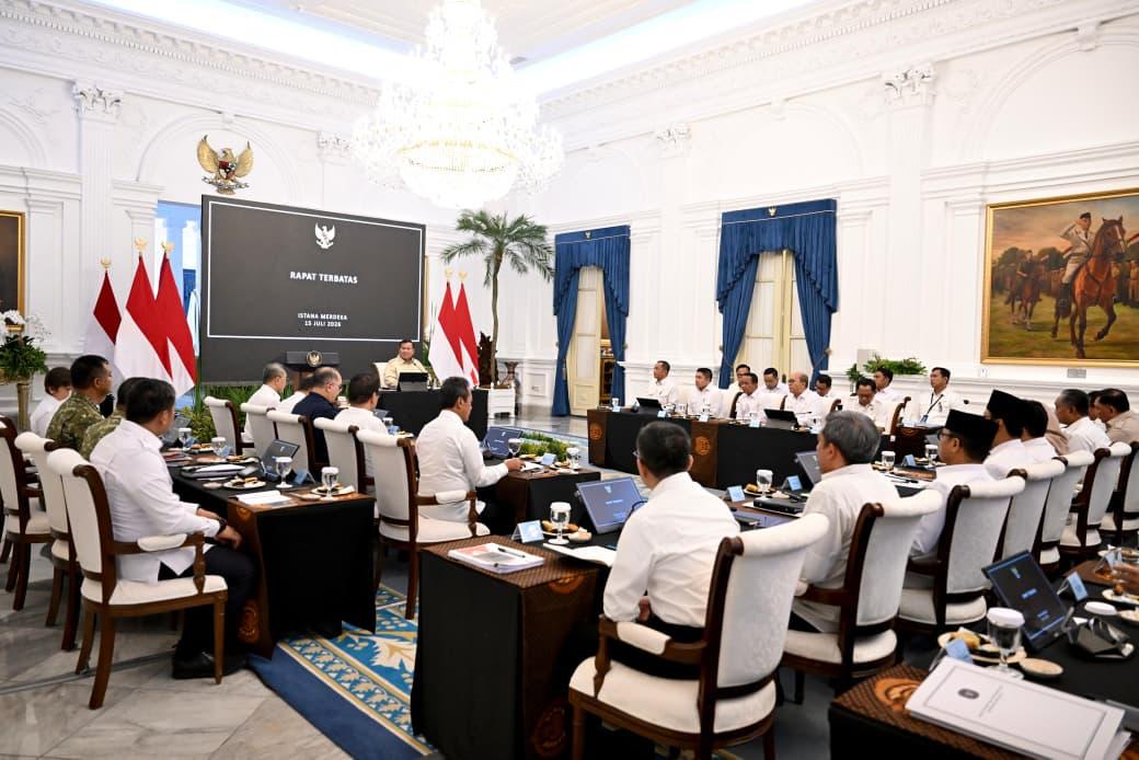 Prabowo Pimpin Rapat Operasionalisasi KDKMP, Siap Sikat Program Bantuan