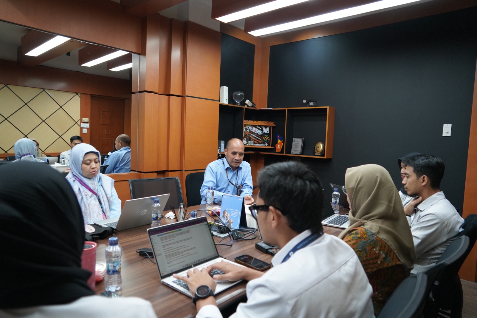 20260826 Diskusi Kajian Studi Praktik Lobi Politik dan Regulasi11