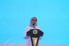 Menteri Rini Ajak Talenta Muda Politeknik Kemenhub Jadi Penggerak Transformasi Layanan Transportasi 20251203 Menteri Rini Ajak Talenta Muda Politeknik Kemenhub Jadi Penggerak Transformasi Layanan Transportasi 1