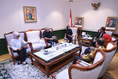 Penyelamatan Arsip Pascabencana Jadi Isu Strategis, Menteri PANRB Tekankan Koordinasi Lintas Sektor 20251216 Audiensi Penyelamatan Arsip Pascabencana di Sumatera10