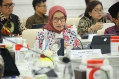 Menteri PANRB: Kartu Kesejahteraan dan Kartu Usaha Diharapkan Berbasis Digital 20250926 Rapat Tingkat Menteri RTM Perencanaan Kartu Kesejahteraan dan Kartu Usaha 8