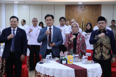 Pencanangan Pembangunan ZI, Penandatanganan Pakta Integritas, dan Perjanjian Kinerja Tahun 2026 di lingkungan Kemenko Kumham Imipas 20260128 Pencanangan Pembangunan ZI Penandatanganan Pakta Integritas dan Perjanjian Kerja Tahun 2026 di lingkungan Kemenko Kumham Imipas 13