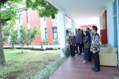 Peninjauan Pembangunan Sekolah Rakyat di Kampus ASN Corpu LAN 20260420 MENTERI Peninjauan Pembangunan Sekolah Rakyat di ASN Corpu 18