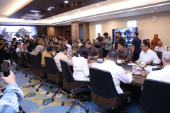 Rakortas Evaluasi Kebijakan Transformasi Budaya Kerja dan Penyiapan Paket Stimulus Triwulan II Tahun 2026 20260526 Rakortas Evaluasi Kebijakan Transformasi Budaya Kerja dan Penyiapan Paket Stimulus Triwulan II Tahun 202613